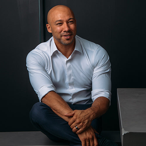 A front image of Dnhealth experienced peptide specialist.